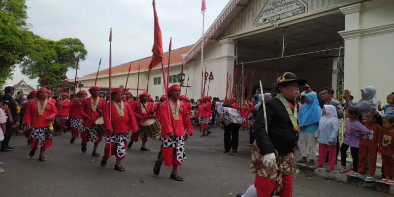 Upacara Ganti Dwaja Bregada Jaga