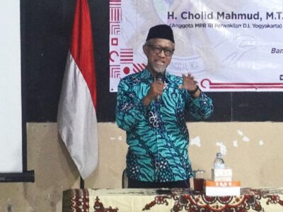 Cholid Mahmud Meninggal Dunia